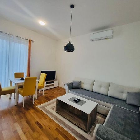 Apartment Dora Cetinje Exteriör bild
