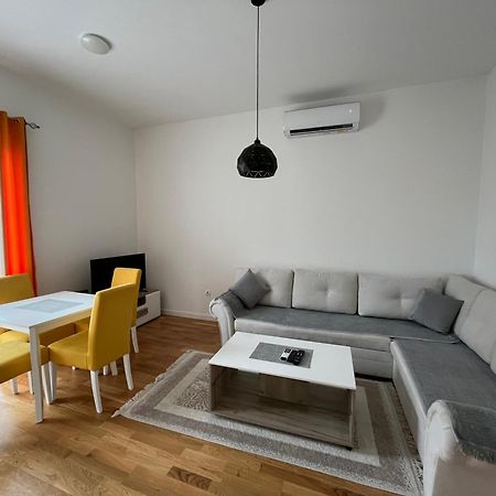 Apartment Dora Cetinje Exteriör bild