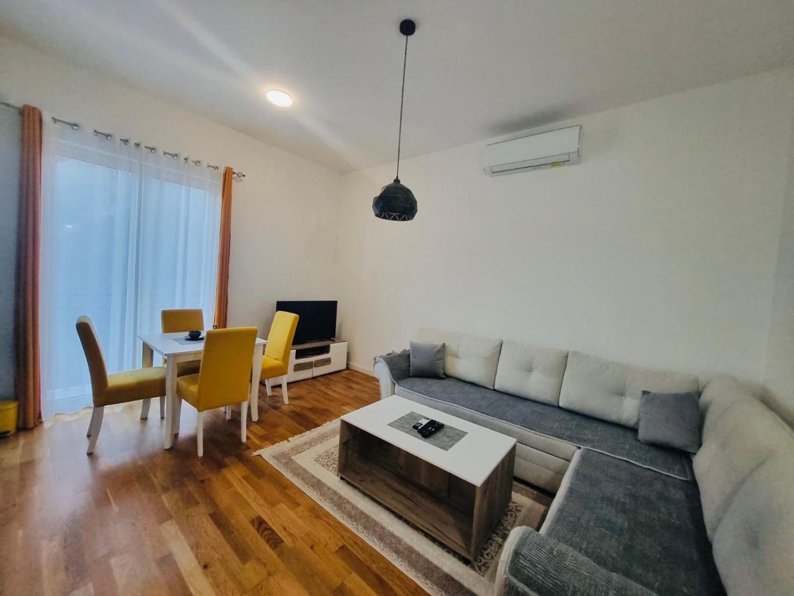Apartment Dora Cetinje Exteriör bild